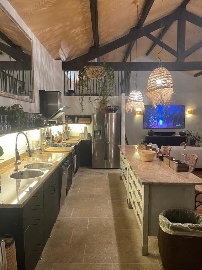 Le Mas Des Perrines Maison D'Hotes Pernes-les-Fontaines Bagian luar foto