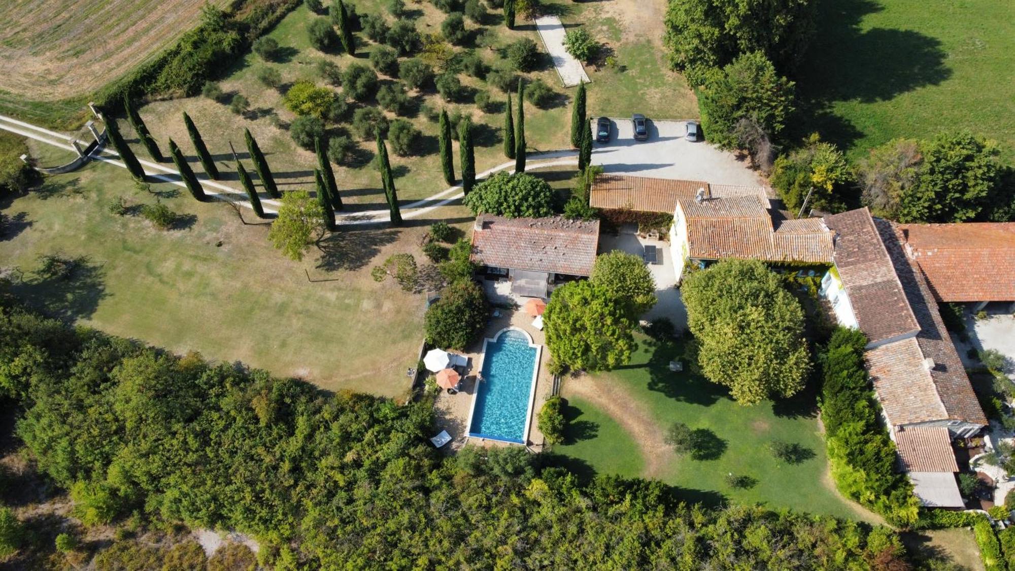 Le Mas Des Perrines Maison D'Hotes Pernes-les-Fontaines Bagian luar foto